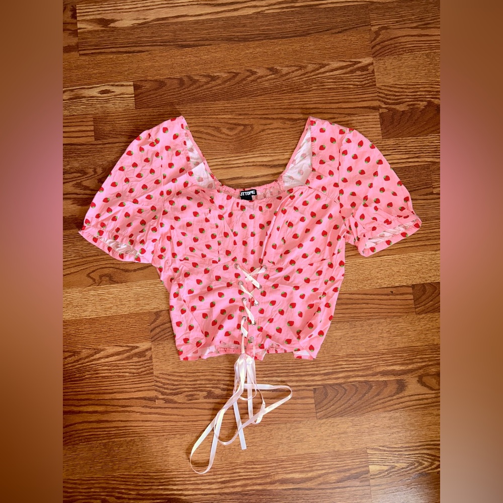 Hot Topic strawberry plus size top